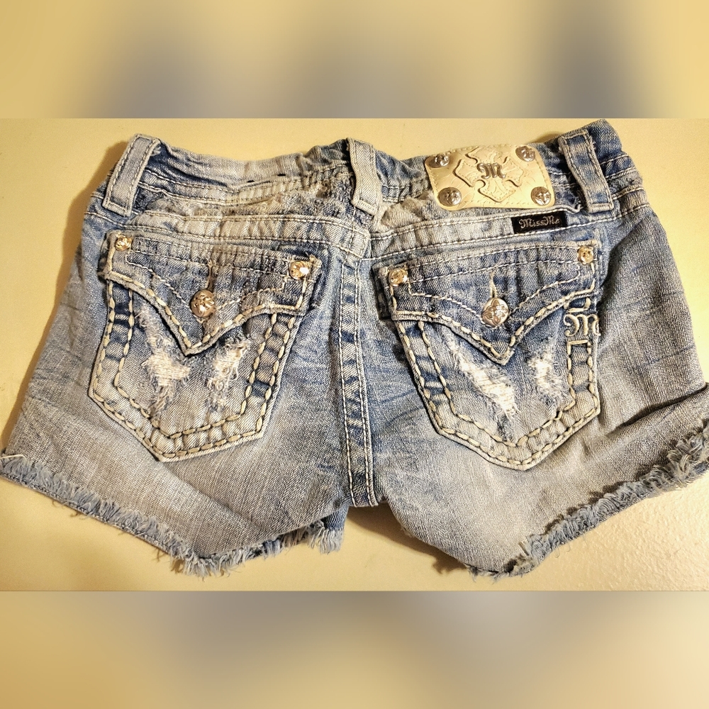 Miss Me Shorts Size 27! *!